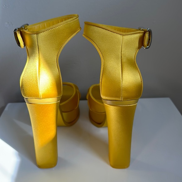 Alexander McQueen Satin Platform Ankle Strap Sandal - Picture 6 of 16